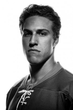 G_10.02.15_Isles_Headshot-14_slide